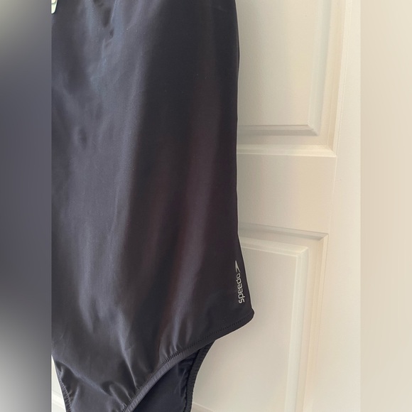 NWT** SPEEDO SIS ColorBlock Racerback One Piece Swimsuit | L | Black - Picture 7 of 14